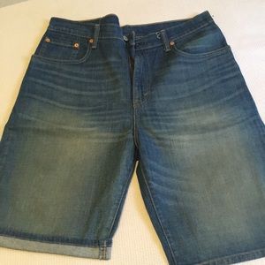 Levi’s 569 shorts